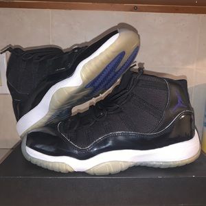 Jordan Space Jam 11
